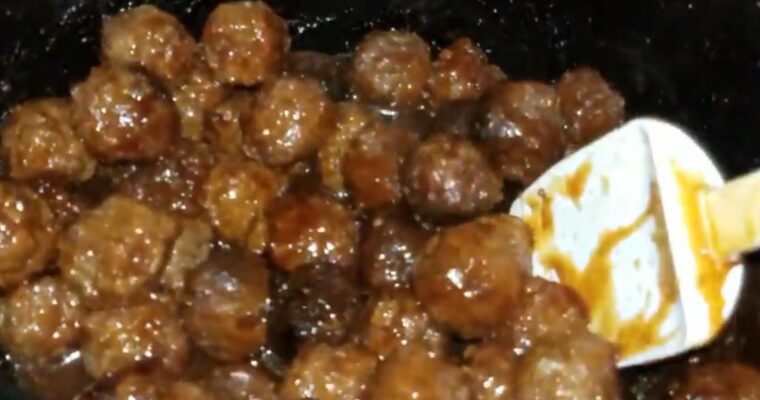 Super Easy Honey Garlic Crockpot Meatballs